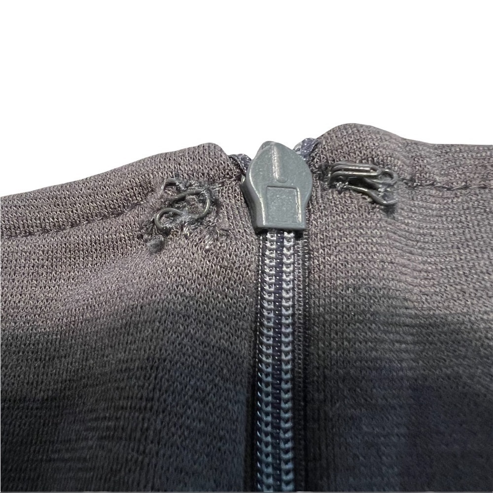 BCBG MAX AZRIA (NWT) GRAY PANTS SIZE L - Picture 4 of 7